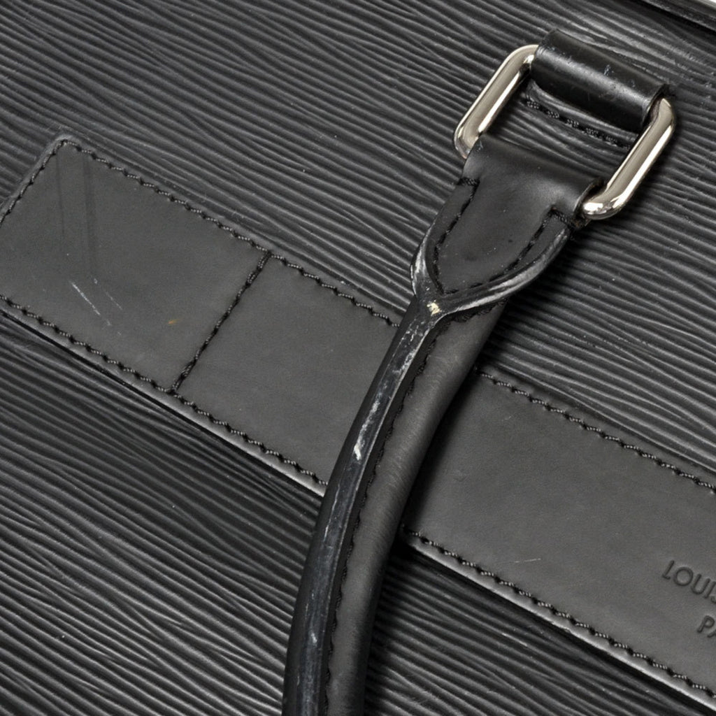 Louis Vuitton Black Noir Epi Leather Shoulder Bag (Pre-Owned)