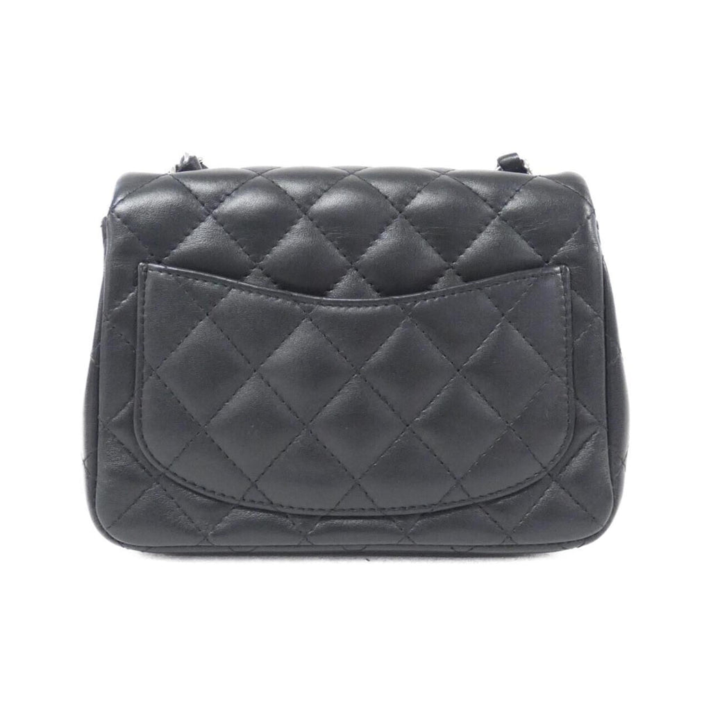 Chanel Black Leather Shoulder Bag (Pre-Owned)