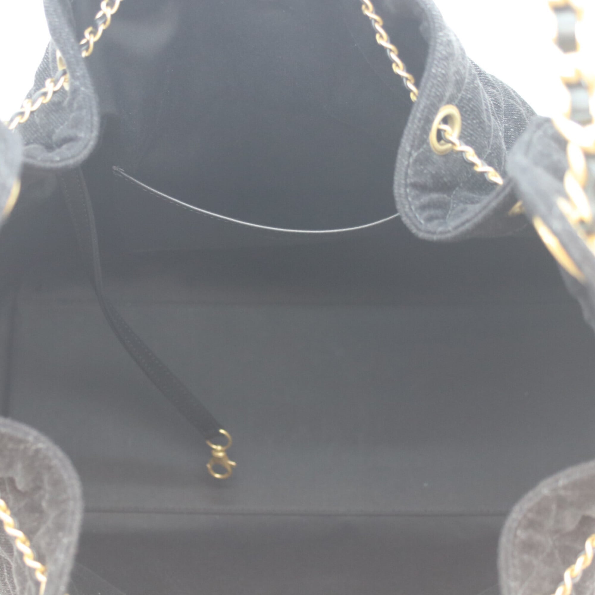 Chanel Black Denim Shoulder Bag (Pre-Owned)
