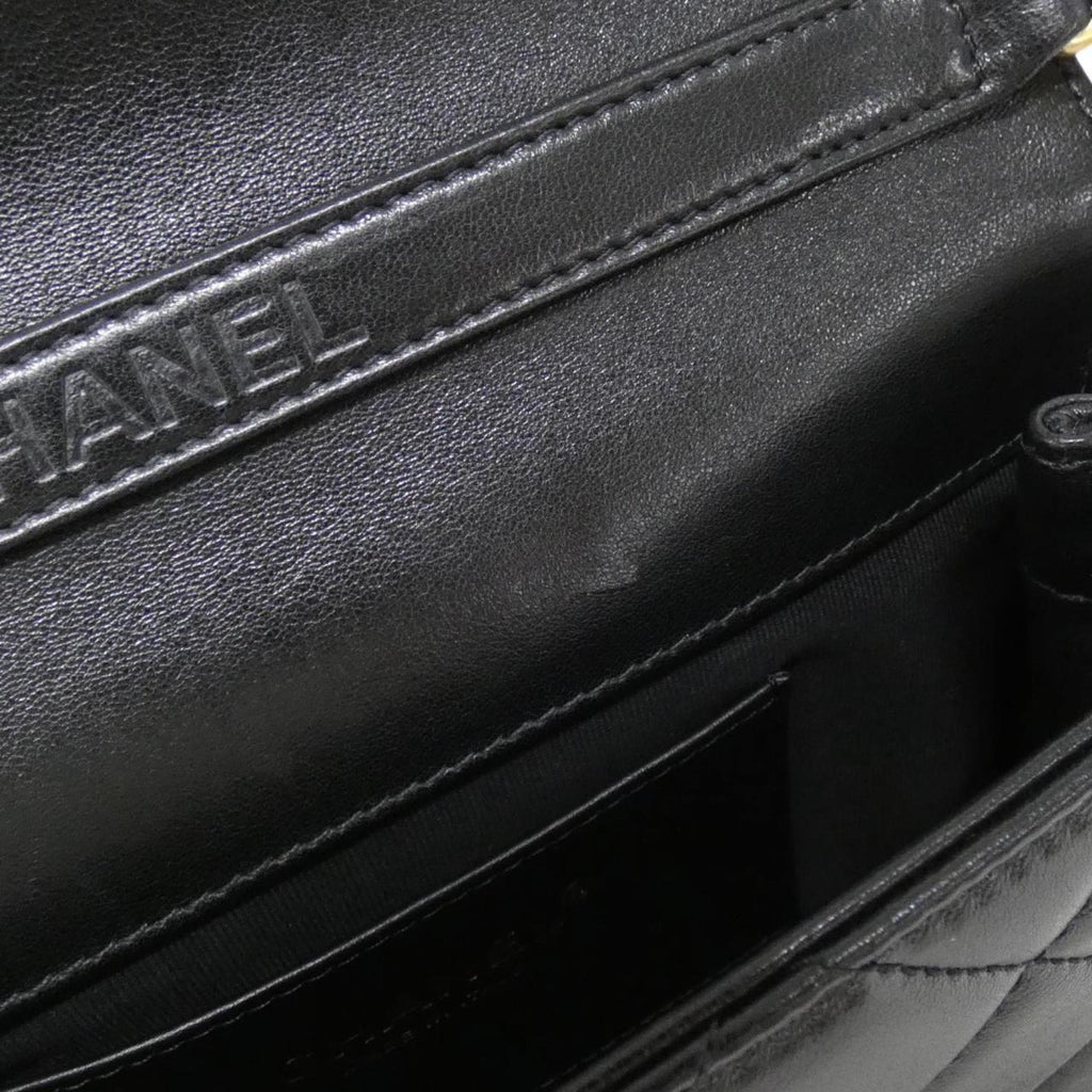 Chanel Black Leather Handbag (Pre-Owned)