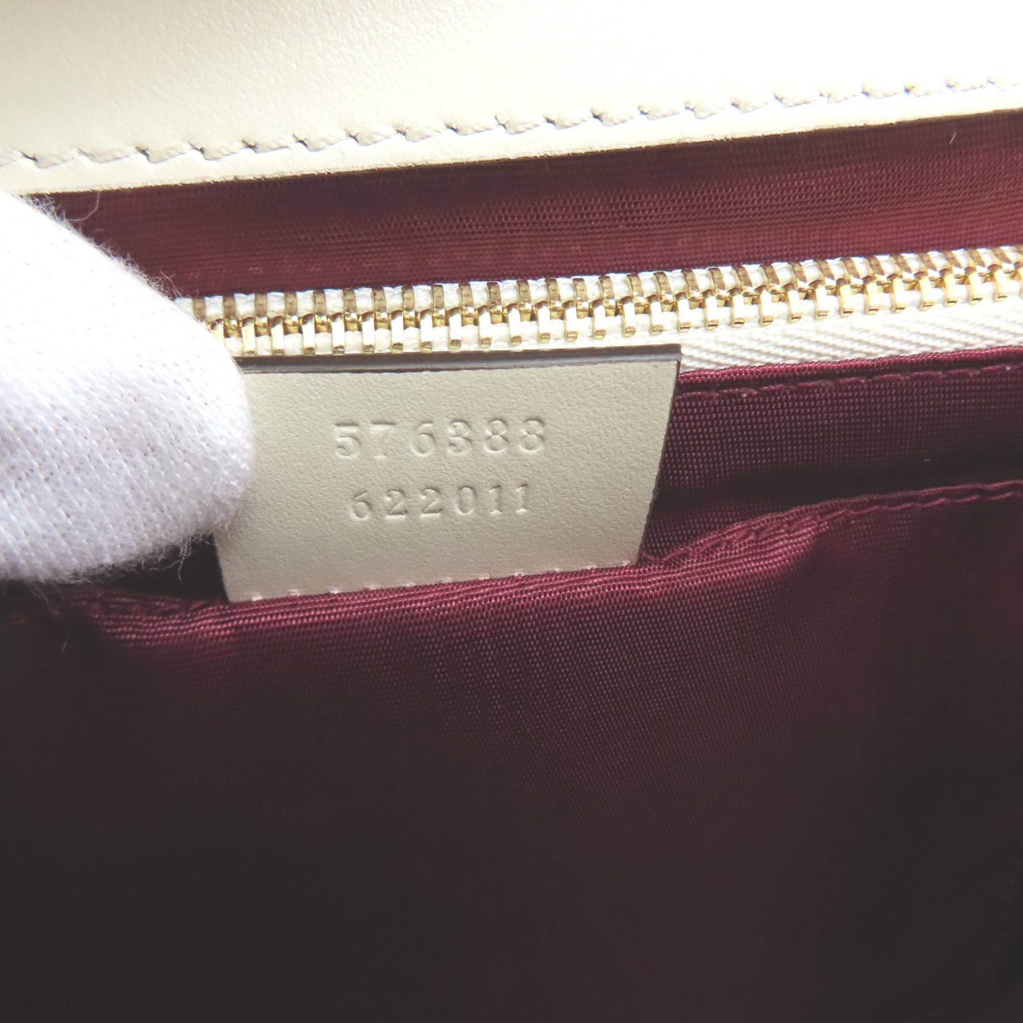 Gucci White Leather Shoulder Bag (Pre-Owned)