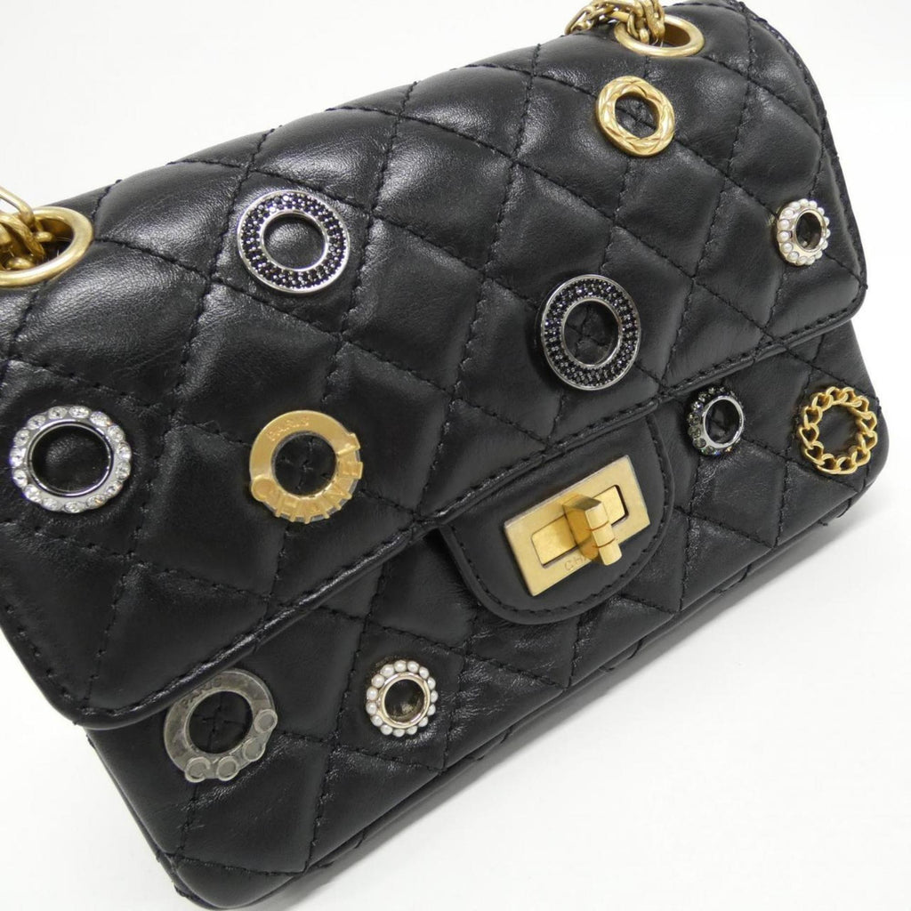 Chanel Black Leather Shoulder Bag (Pre-Owned)