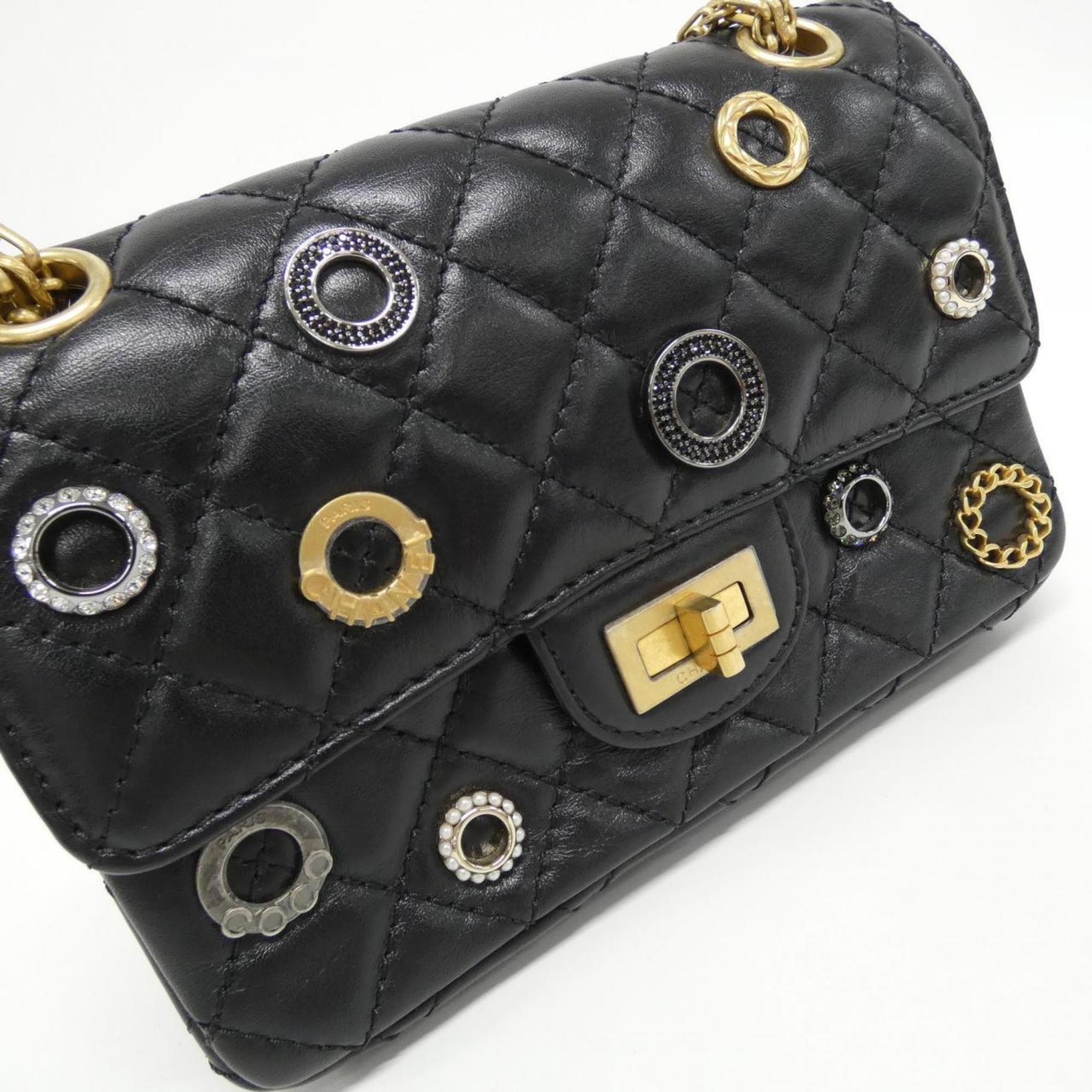Chanel Black Leather Shoulder Bag (Pre-Owned)