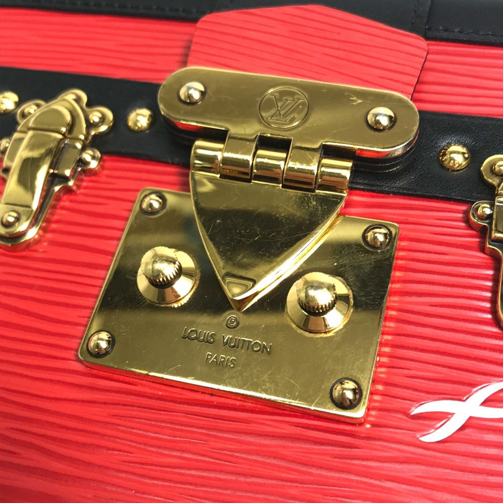Louis Vuitton Red Leather Shoulder Bag (Pre-Owned)