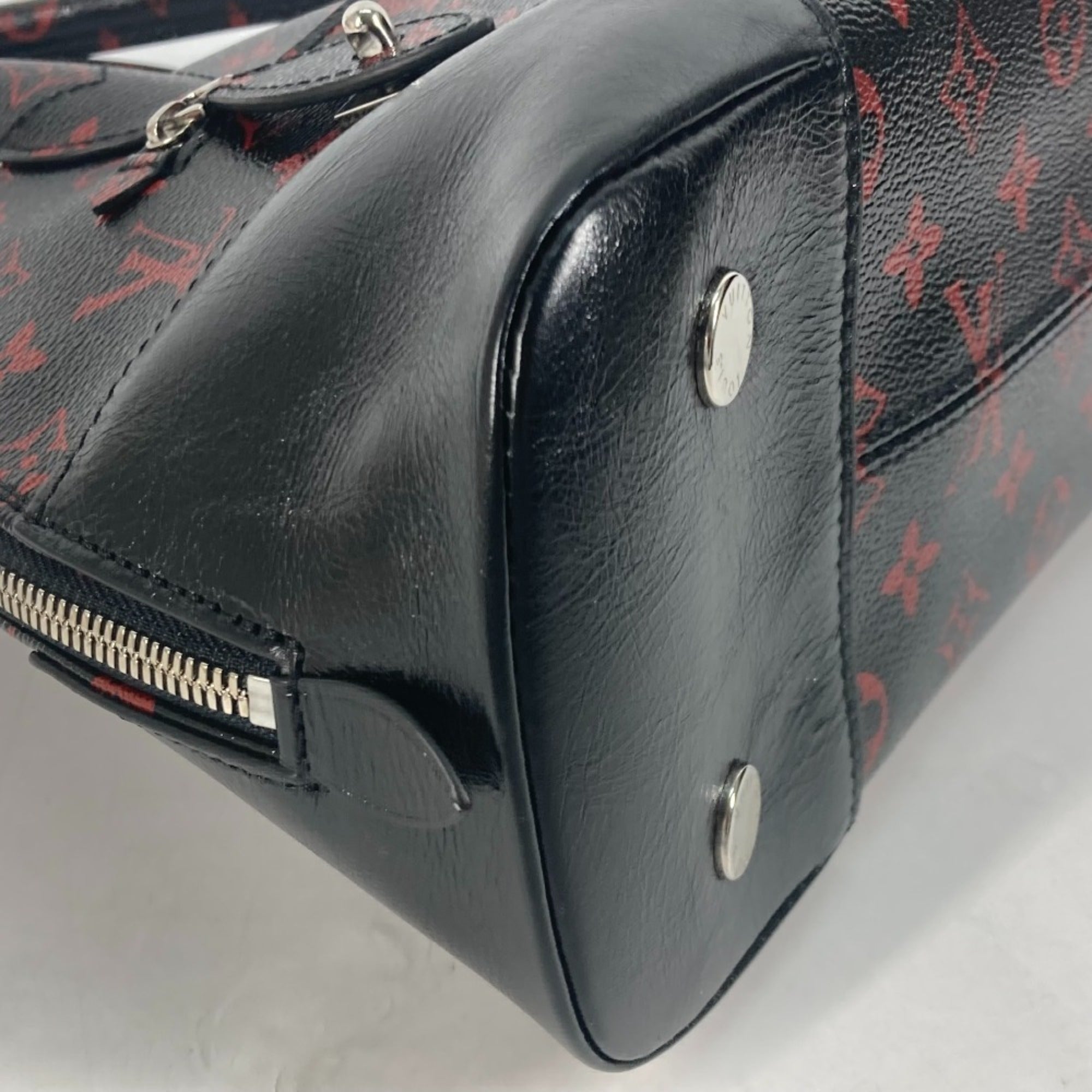 Louis Vuitton Black Cloth Shoulder Bag (Pre-Owned)
