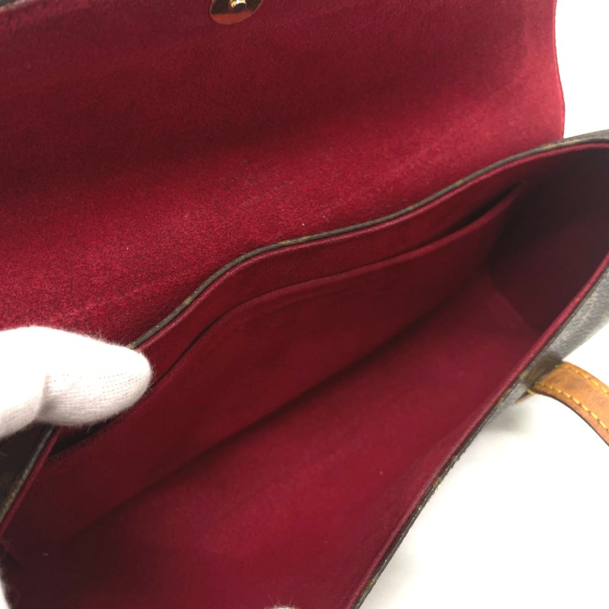 Louis Vuitton Brown Other Handbag (Pre-Owned)