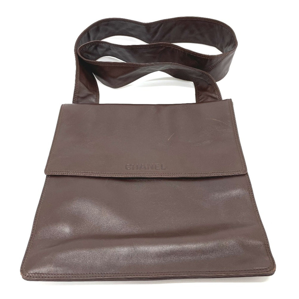 Chanel Brown Leather Shoulder Bag (Pre-Owned)