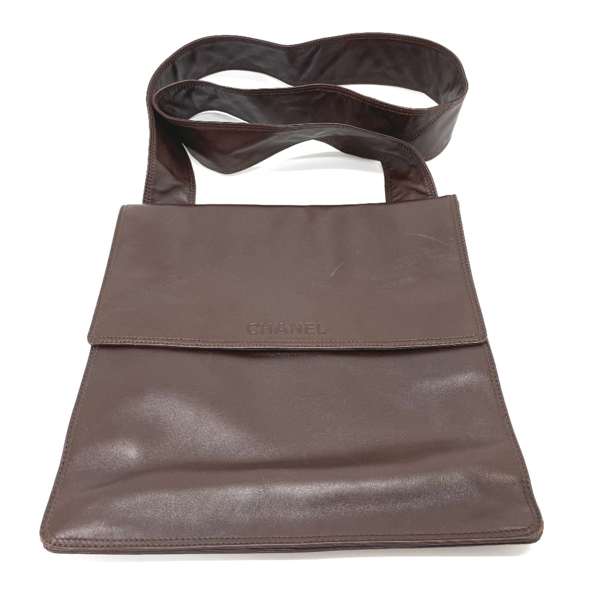 Chanel Brown Leather Shoulder Bag (Pre-Owned)