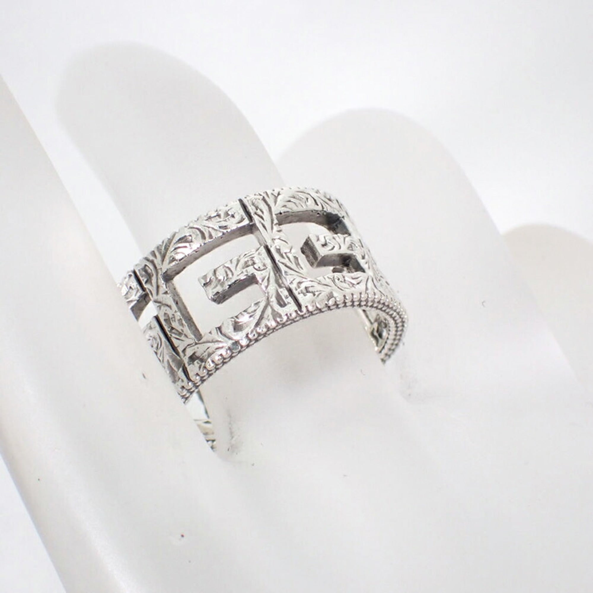 Gucci Silver Sterling Silver 925 Band Ring (Pre-Owned)