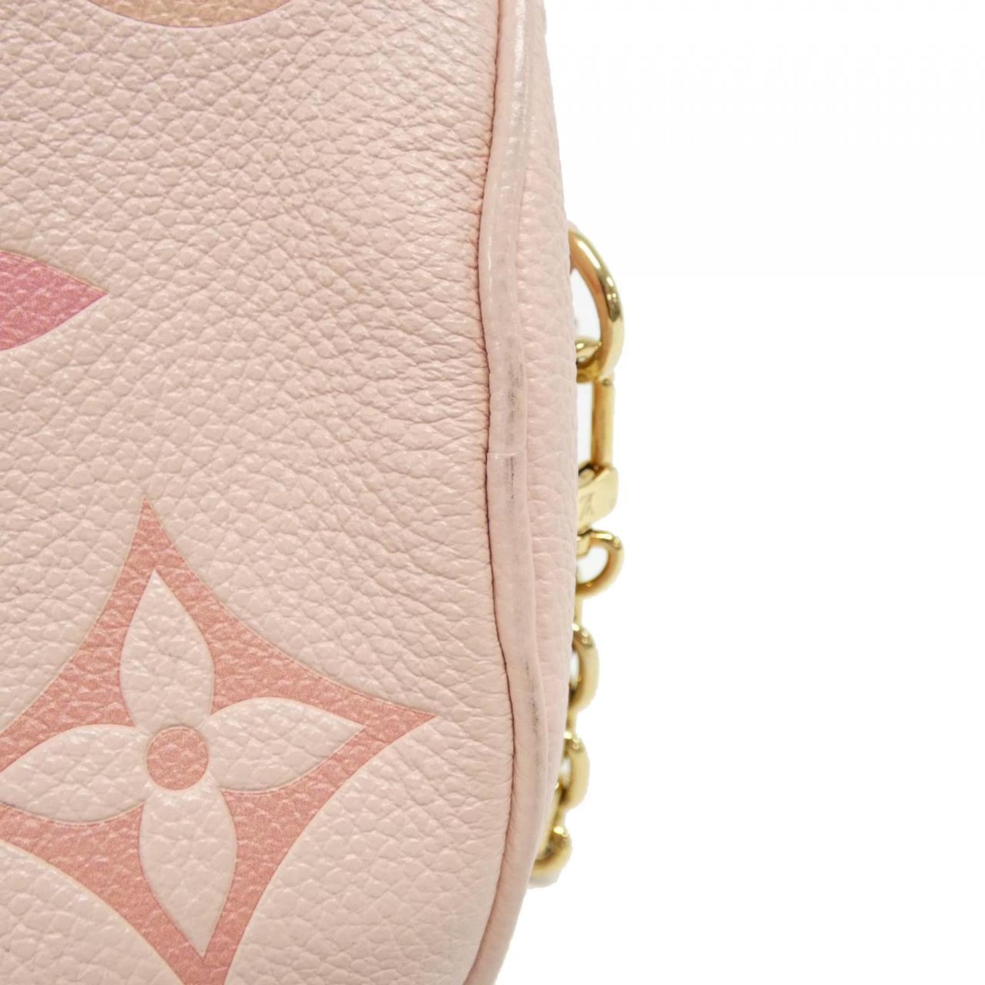 Louis Vuitton Gold Leather Shoulder Bag (Pre-Owned)