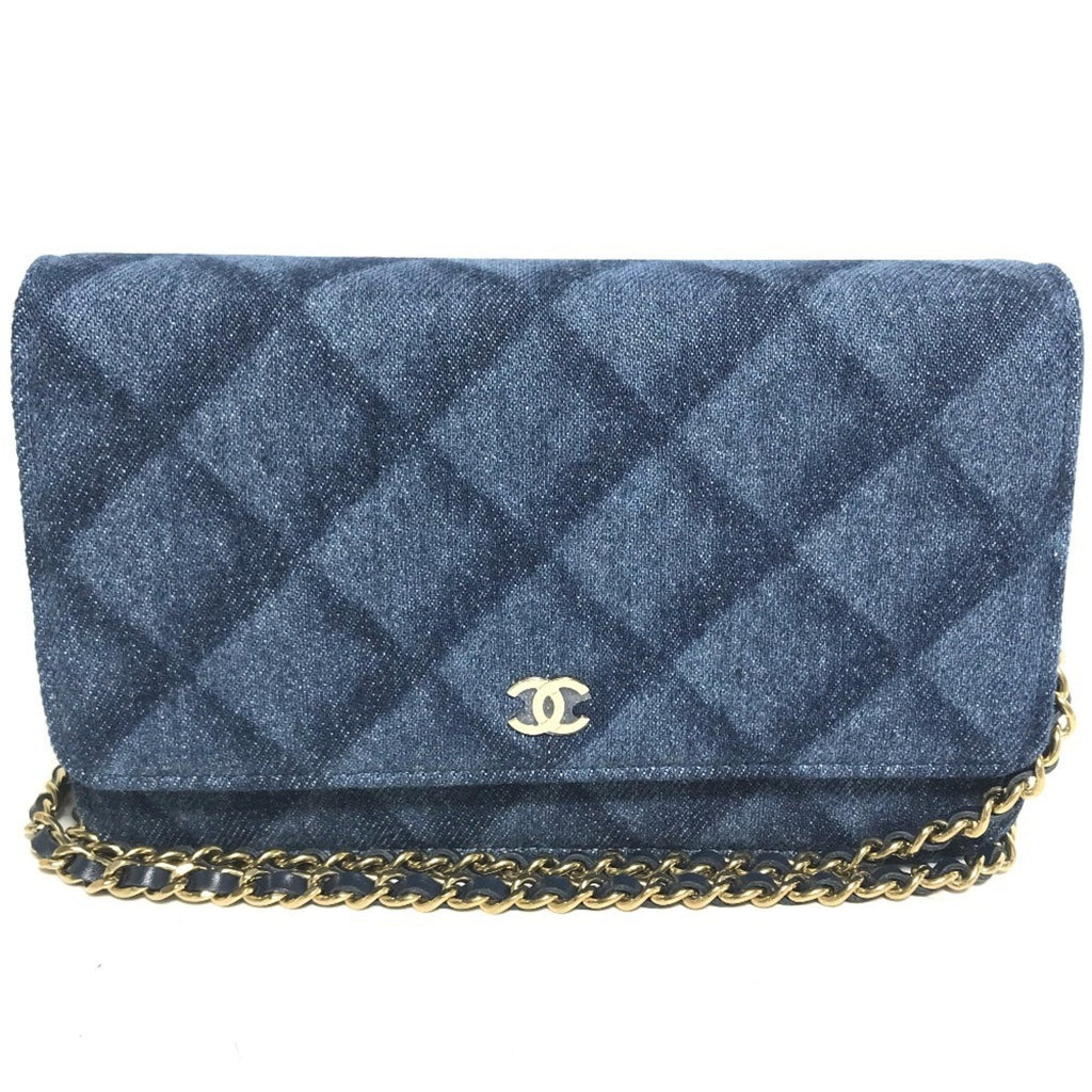 Chanel Blue Denim Shoulder Bag (Pre-Owned)