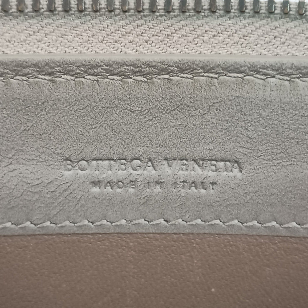 Bottega Veneta Gray Leather Long Wallet (Bi-Fold) (Pre-Owned)