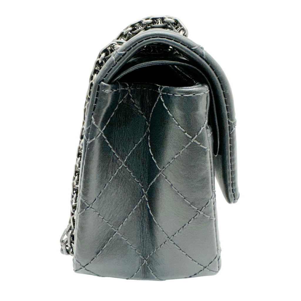 Chanel Dark Gray Leather Shoulder Bag (Pre-Owned)