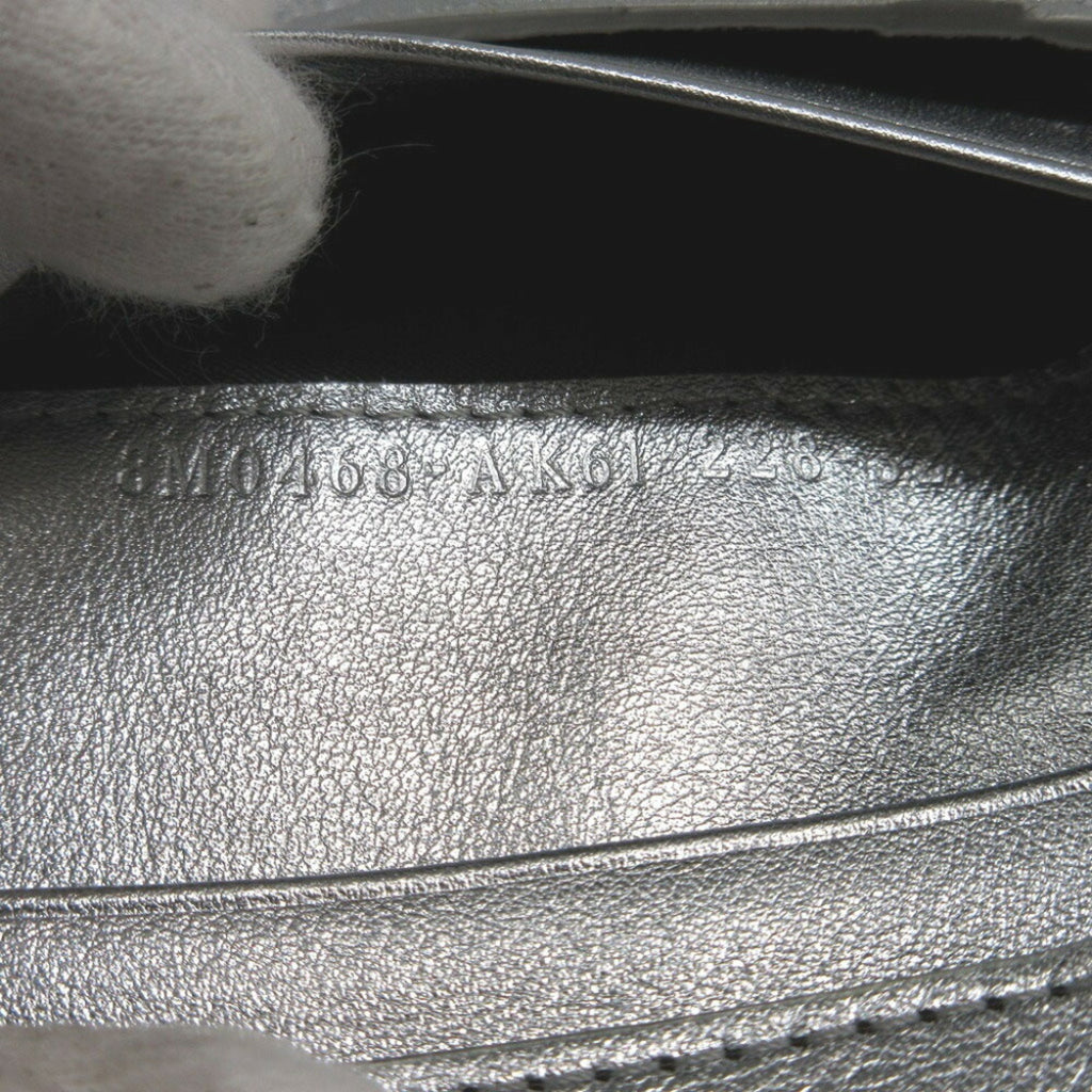 Fendi Silver Leather Wallet (Bi-Fold) (Pre-Owned)