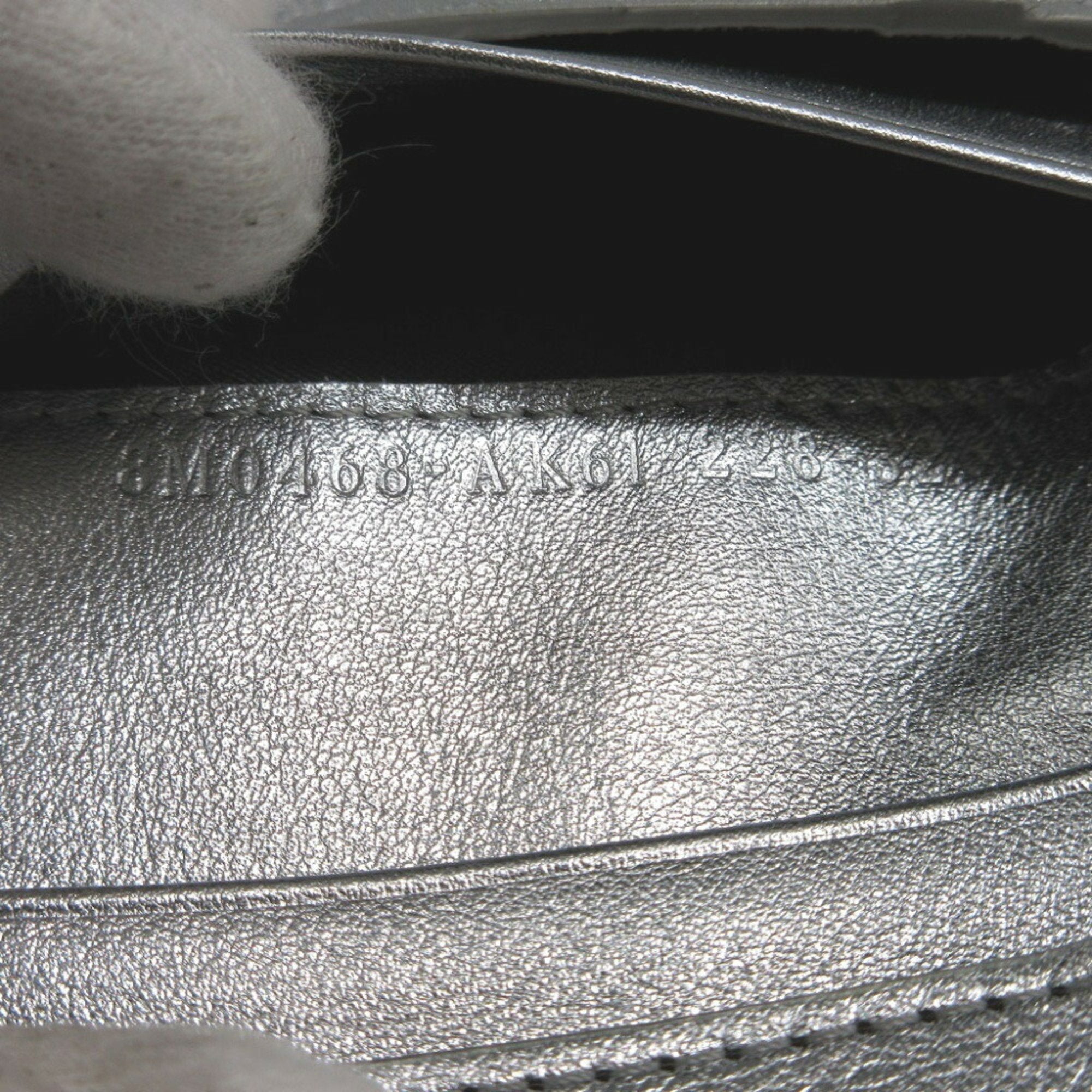 Fendi Silver Leather Wallet (Bi-Fold) (Pre-Owned)
