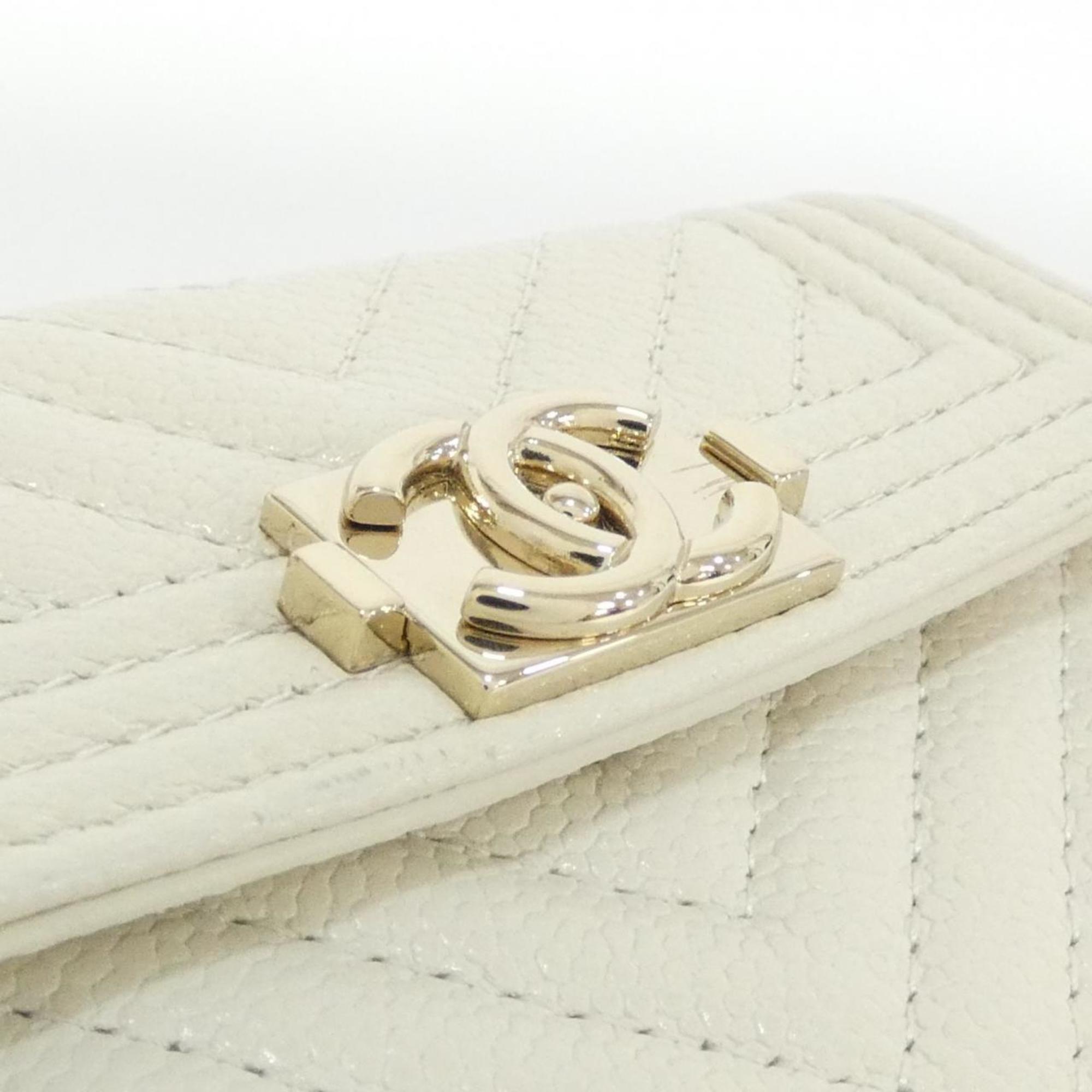 Chanel White Grained Calfskin Wallet (Bi-Fold) (Pre-Owned)