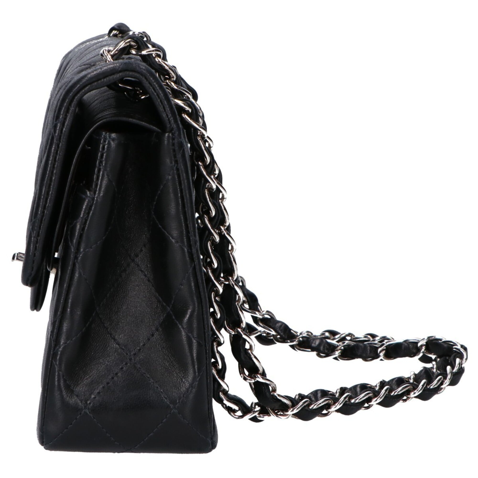 Chanel Matelasse Black Leather Shoulder Bag (Pre-Owned)