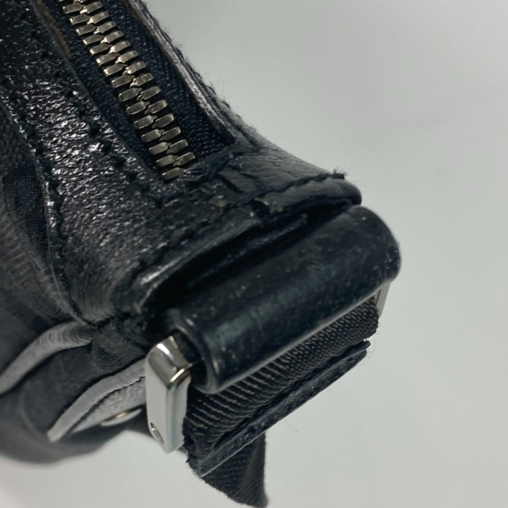 Gucci Black Gg Canvas Shoulder Bag (Pre-Owned)