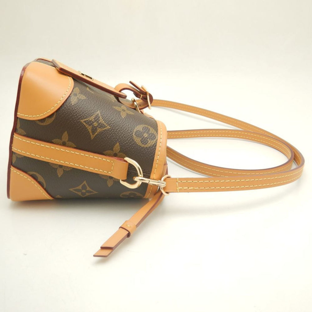 Louis Vuitton Brown Monogram Monogram Shoulder Bag (Pre-Owned)
