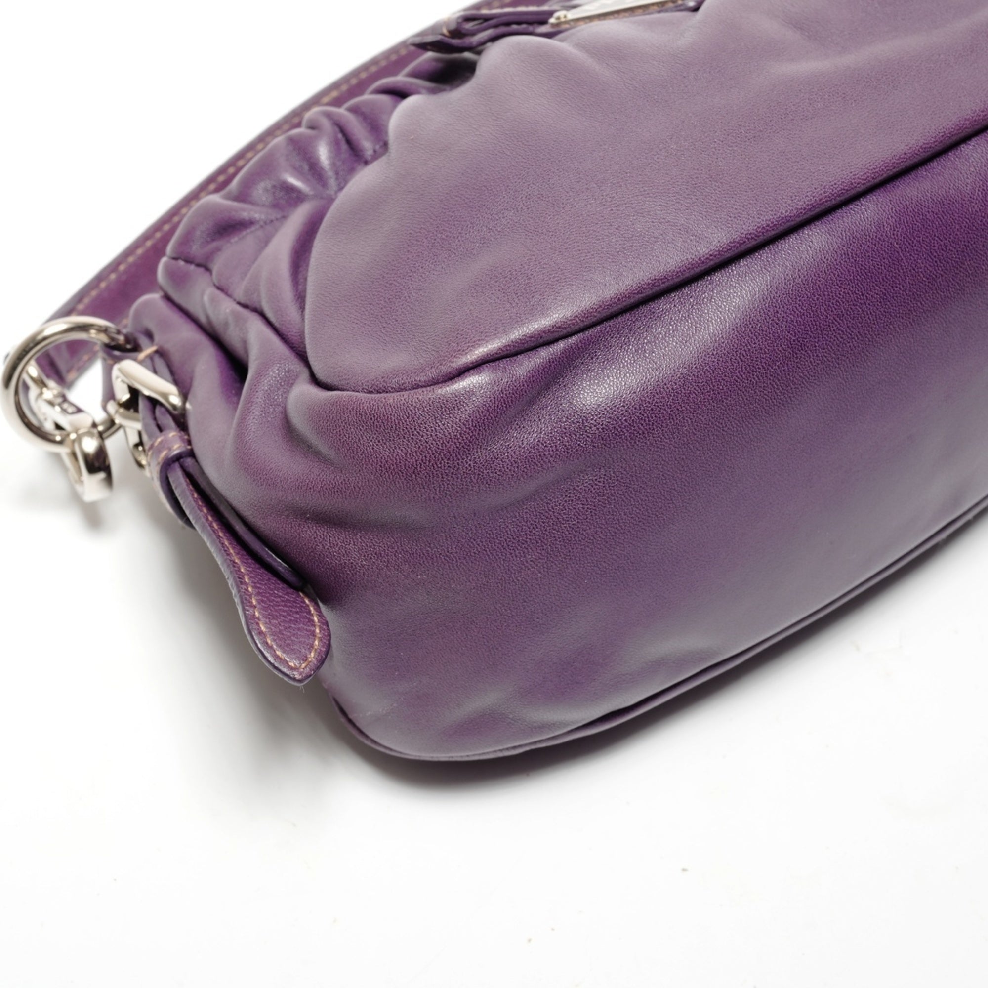 Prada Purple Leather Shoulder Bag (Pre-Owned)