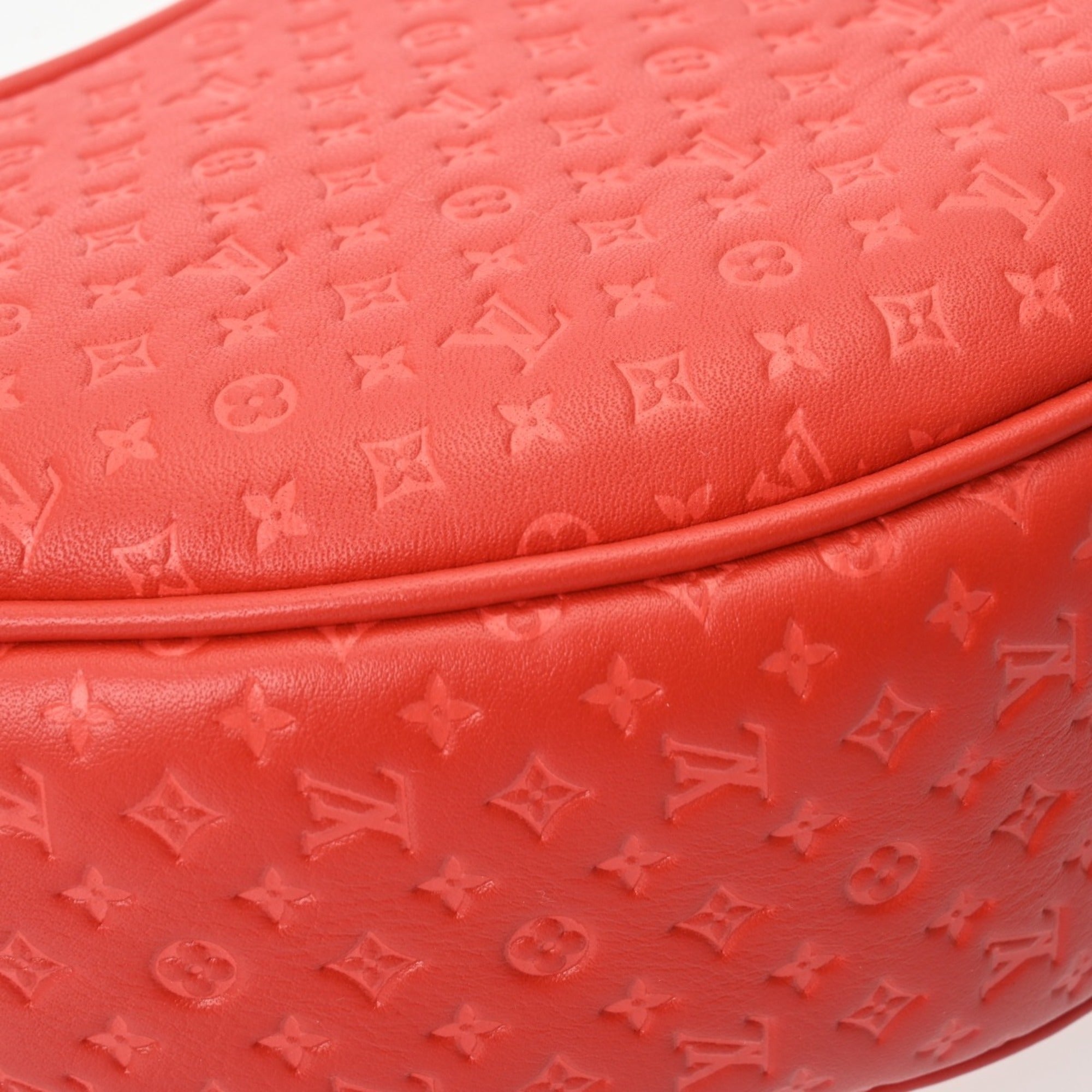 Louis Vuitton Red Color Leather Shoulder Bag (Pre-Owned)