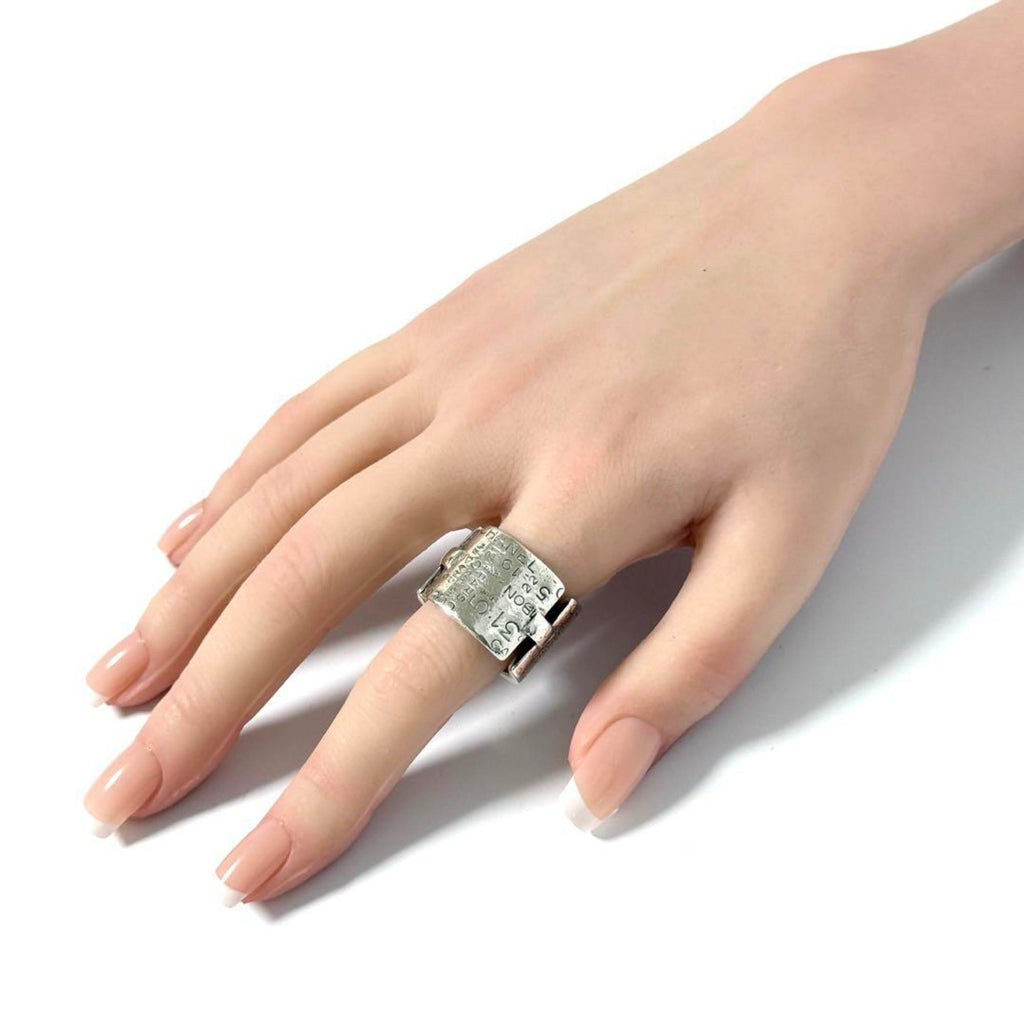 Chanel Silver 925 Band Ring (Pre-Owned)