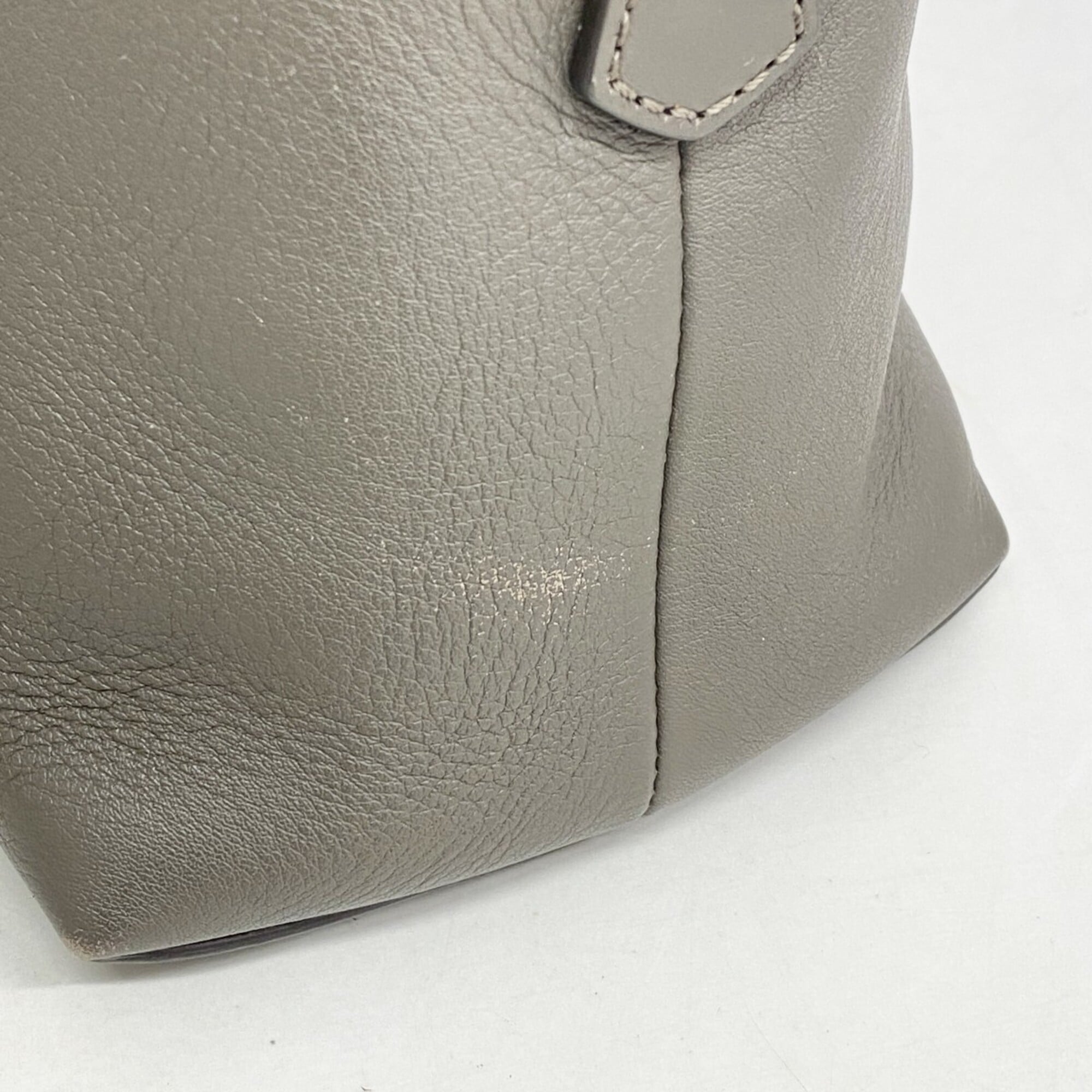 Fendi Gray Leather Handbag (Pre-Owned)