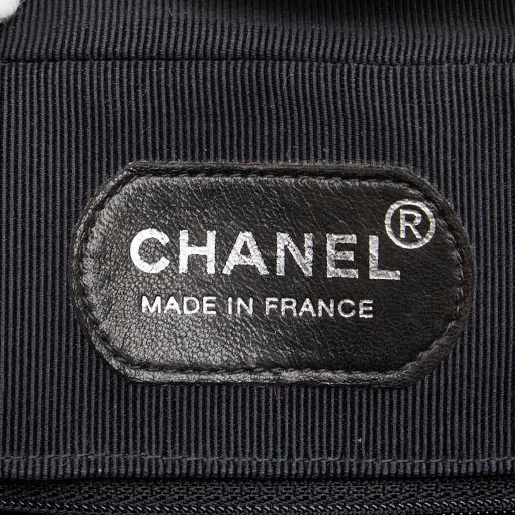 Chanel Black Patent Leather Shoulder Bag (Pre-Owned)