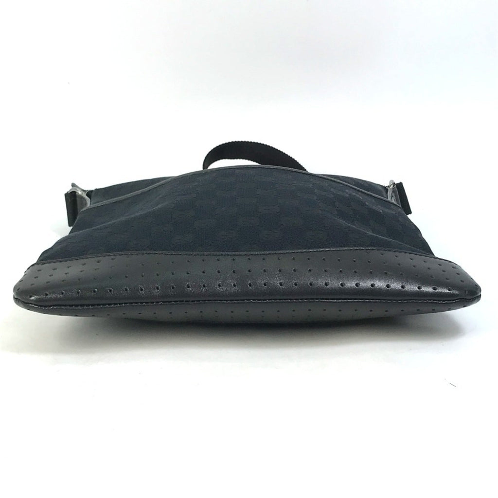 Gucci Black Gg Canvas Shoulder Bag (Pre-Owned)