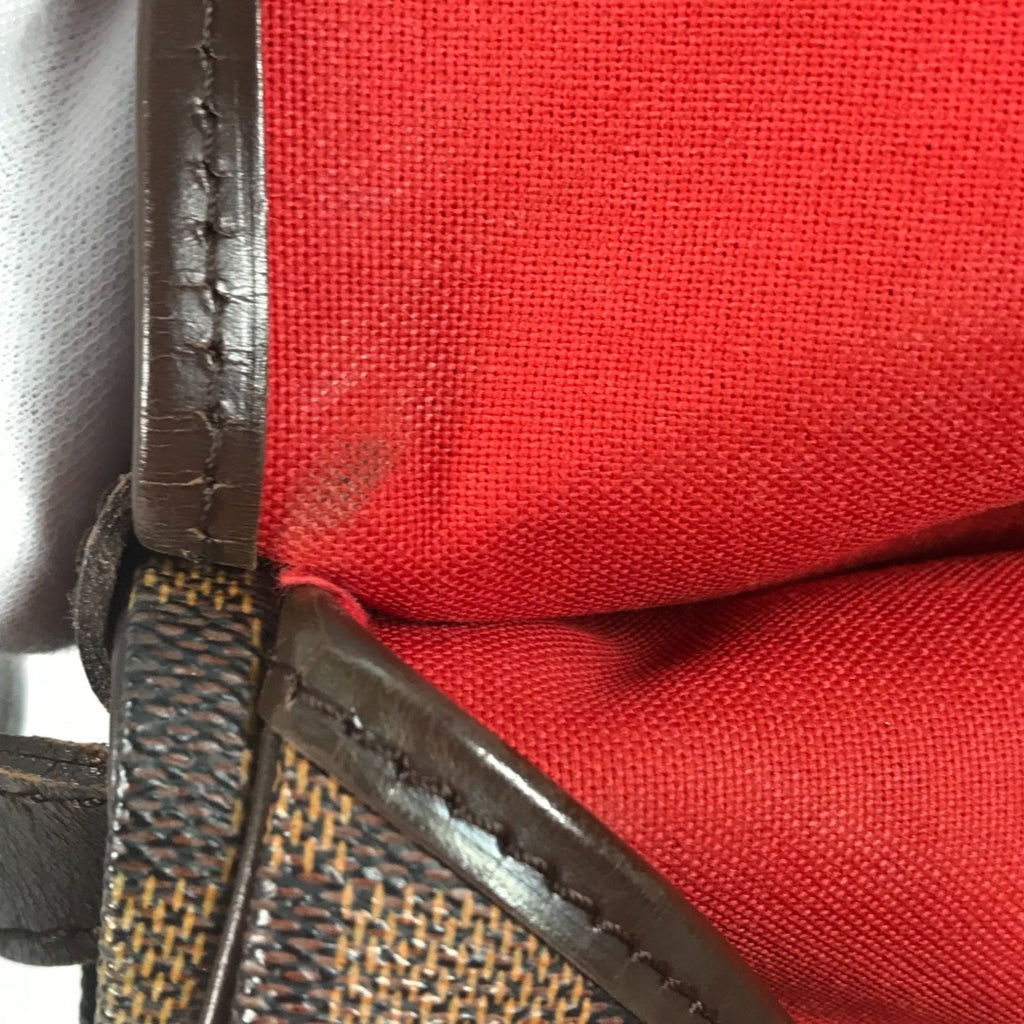 Louis Vuitton Brown Other Shoulder Bag (Pre-Owned)