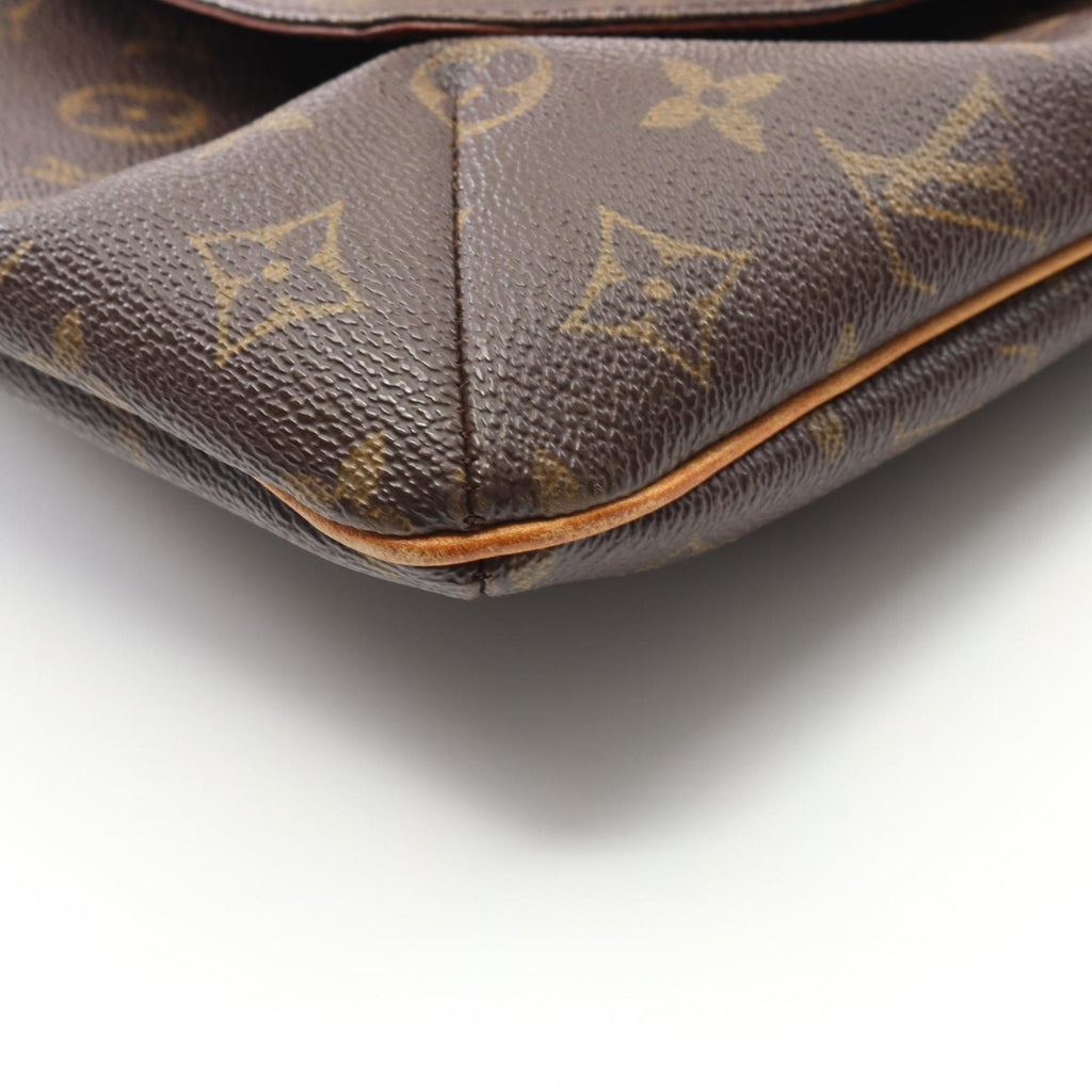 Louis Vuitton Brown Coated Canvas Shoulder Bag (Pre-Owned)