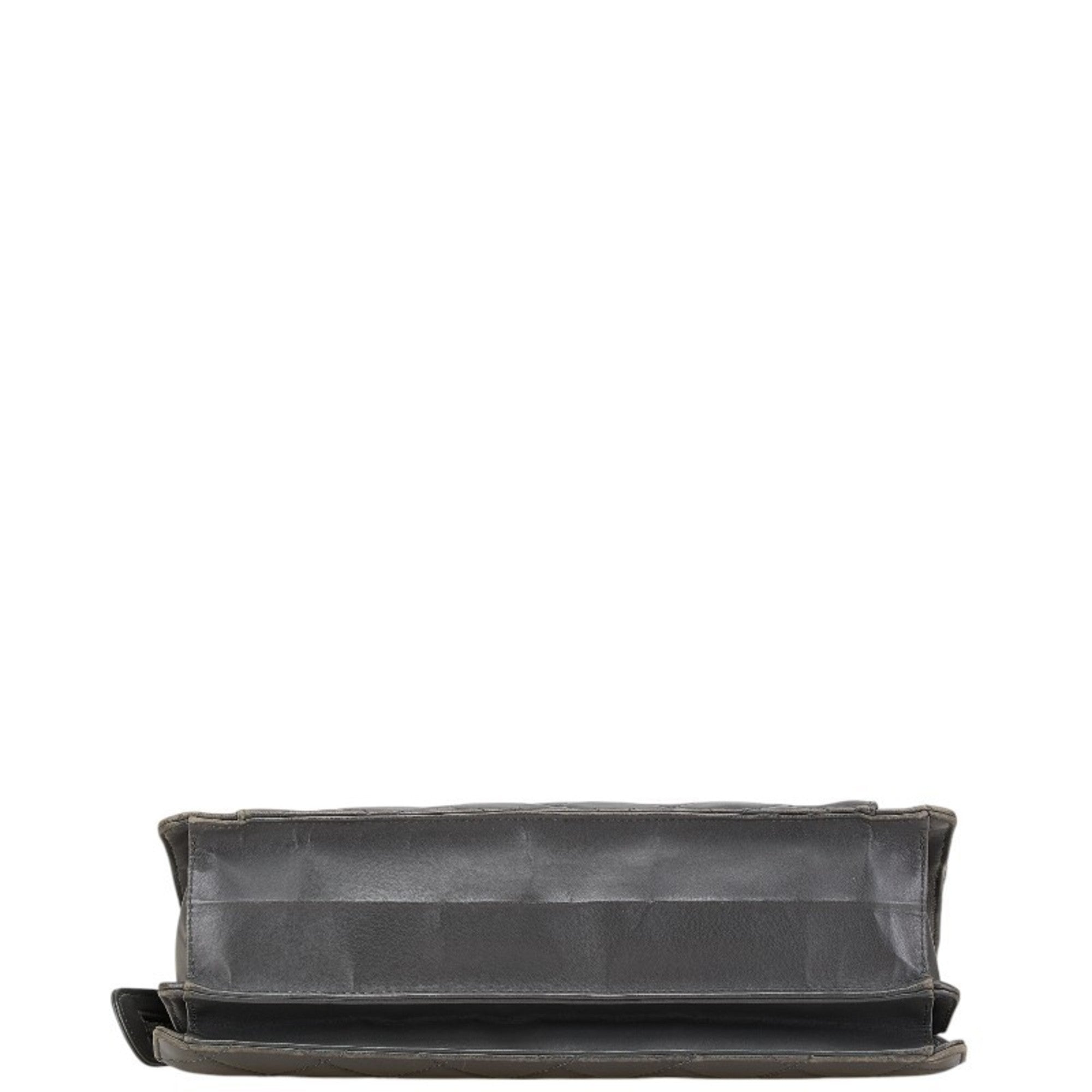 Chanel Gray Leather Shoulder Bag (Pre-Owned)