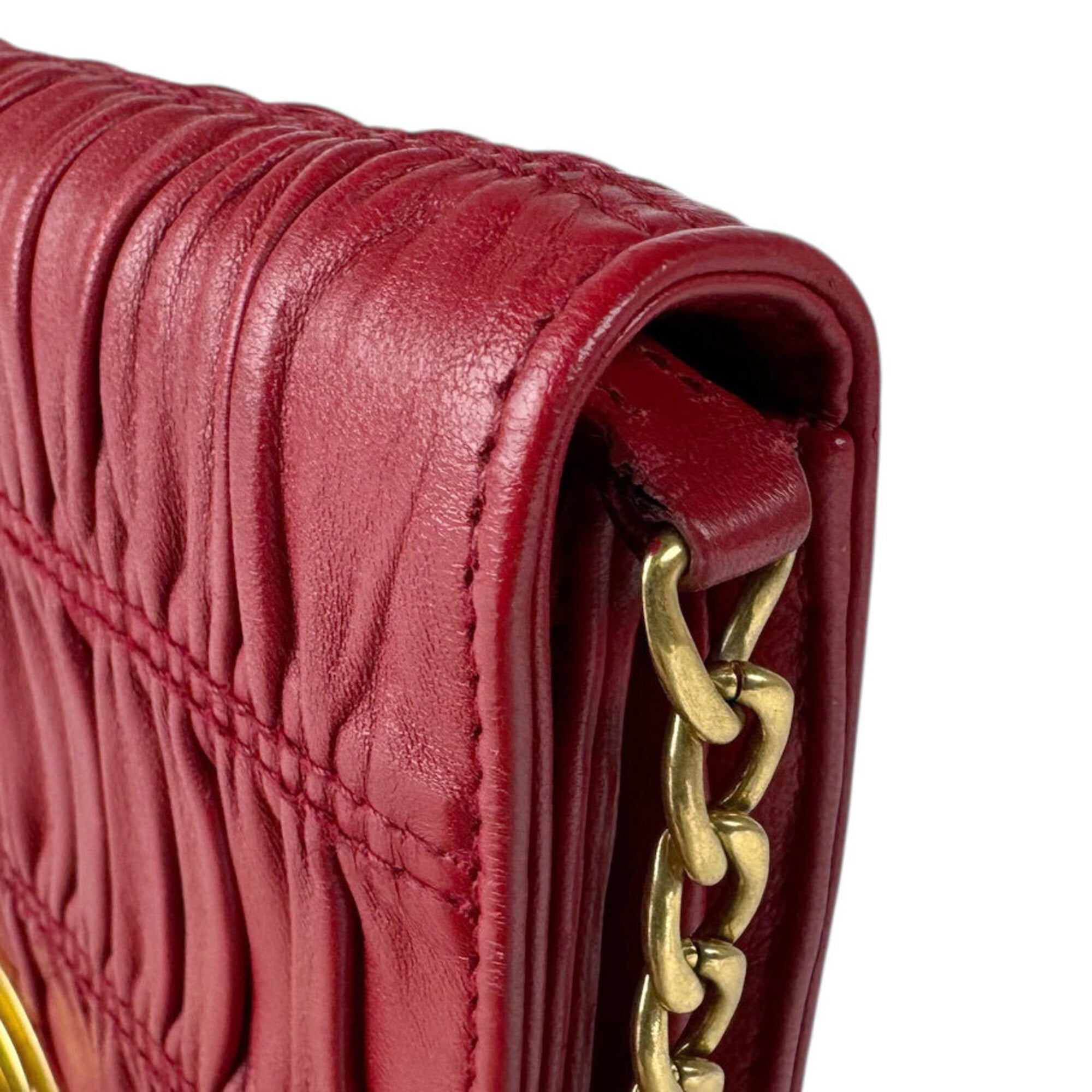 Prada Red Color Leather Shoulder Bag (Pre-Owned)