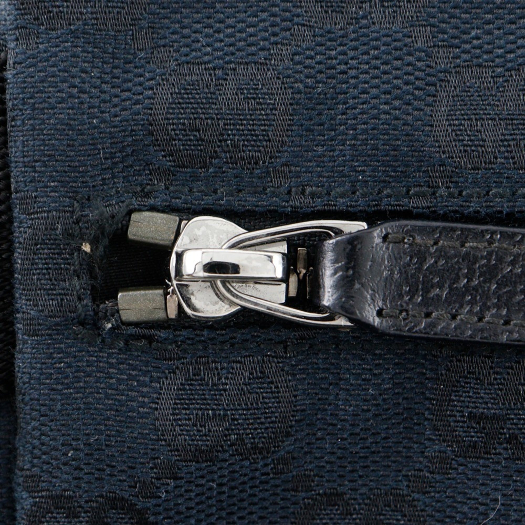 Gucci Gg Canvas Black Gg Canvas Sling Bag (Pre-Owned)