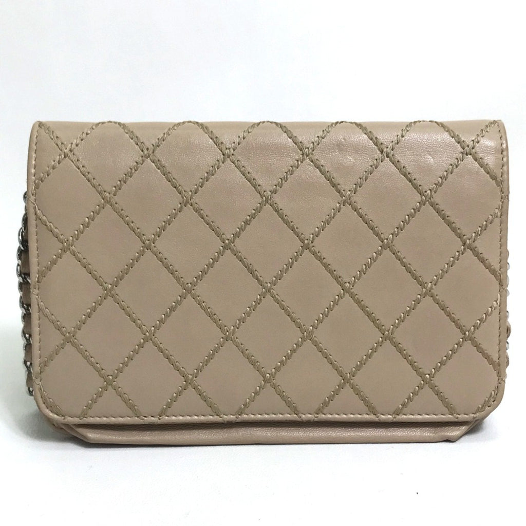 Chanel Beige Leather Long Wallet (Bi-Fold) (Pre-Owned)