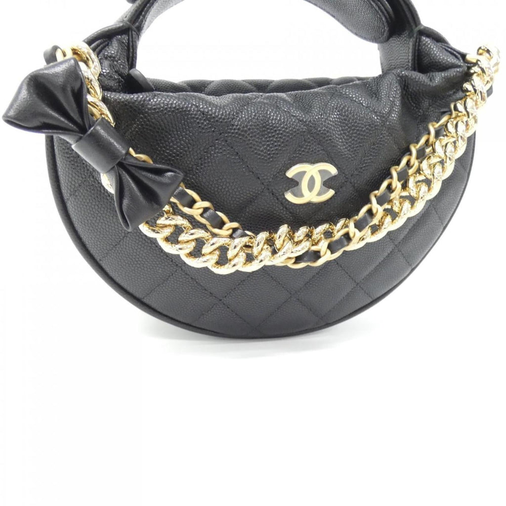 Chanel Black Grained Calfskin Handbag (Pre-Owned)