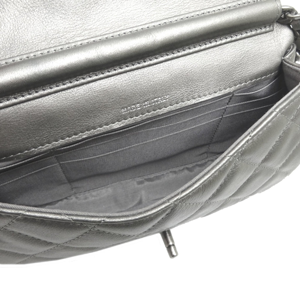 Chanel Matelasse Silver Leather Shoulder Bag (Pre-Owned)