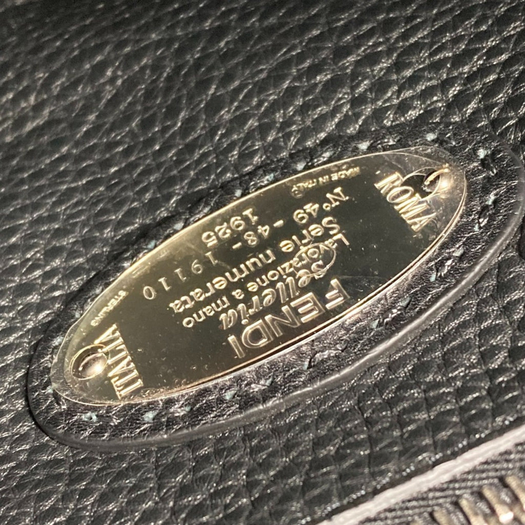 Fendi Black Leather Handbag (Pre-Owned)