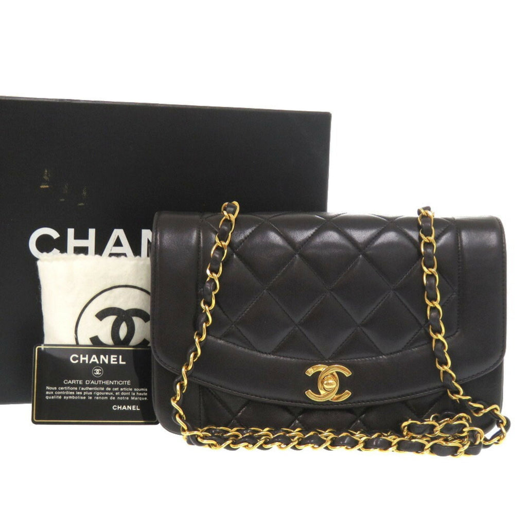 Chanel Black Leather Shoulder Bag (Pre-Owned)