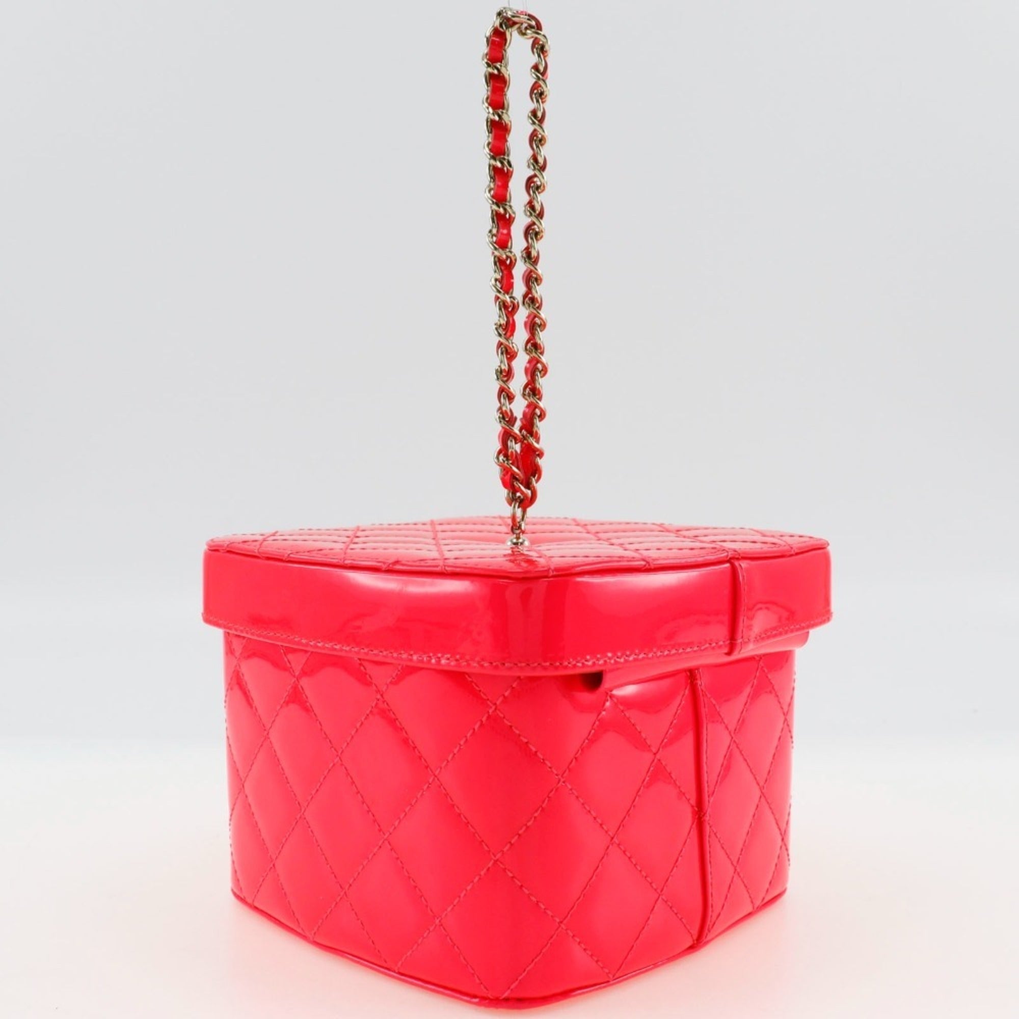 Chanel Pink Patent Leather Handbag (Pre-Owned)