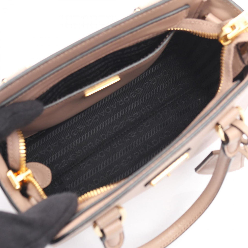 Prada Beige Saffiano Handbag (Pre-Owned)