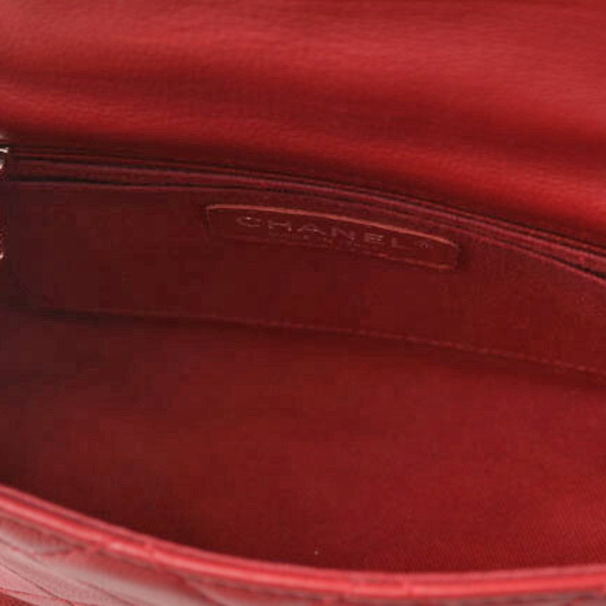 Chanel Red Color Leather Shoulder Bag (Pre-Owned)