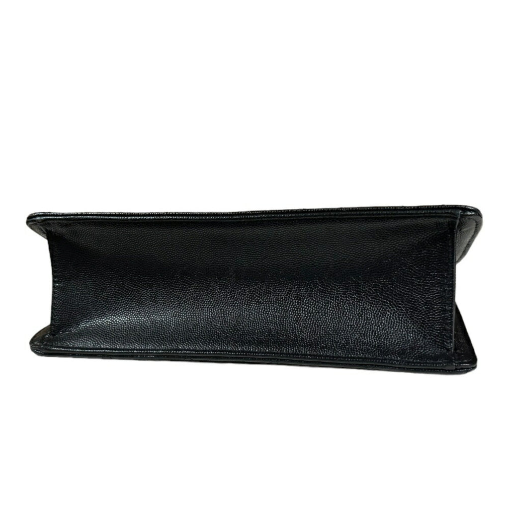 Chanel Black Caviar Leather Shoulder Bag (Pre-Owned)