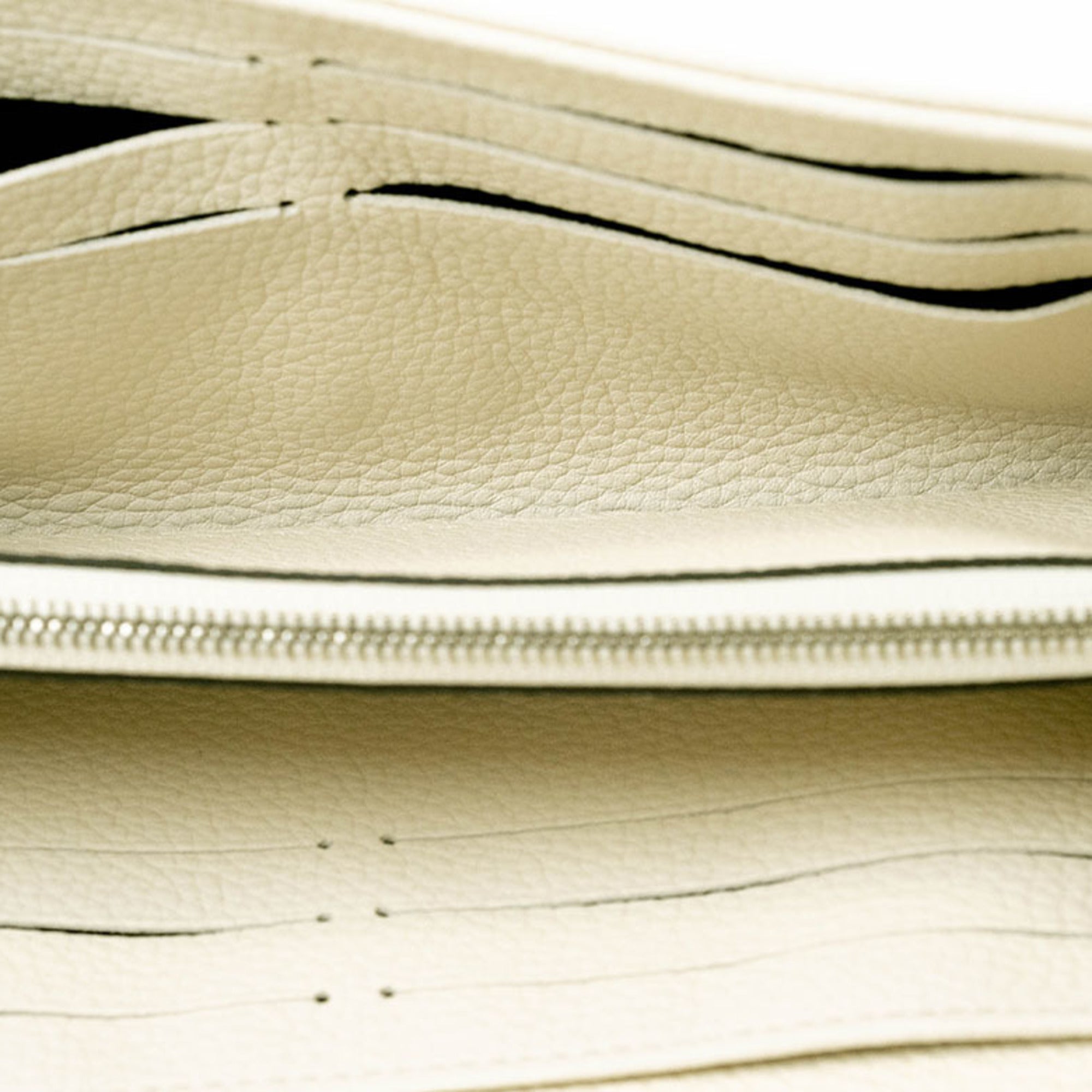Louis Vuitton Cream Lv Off White Leather Long Wallet (Bi-Fold) (Pre-Owned)