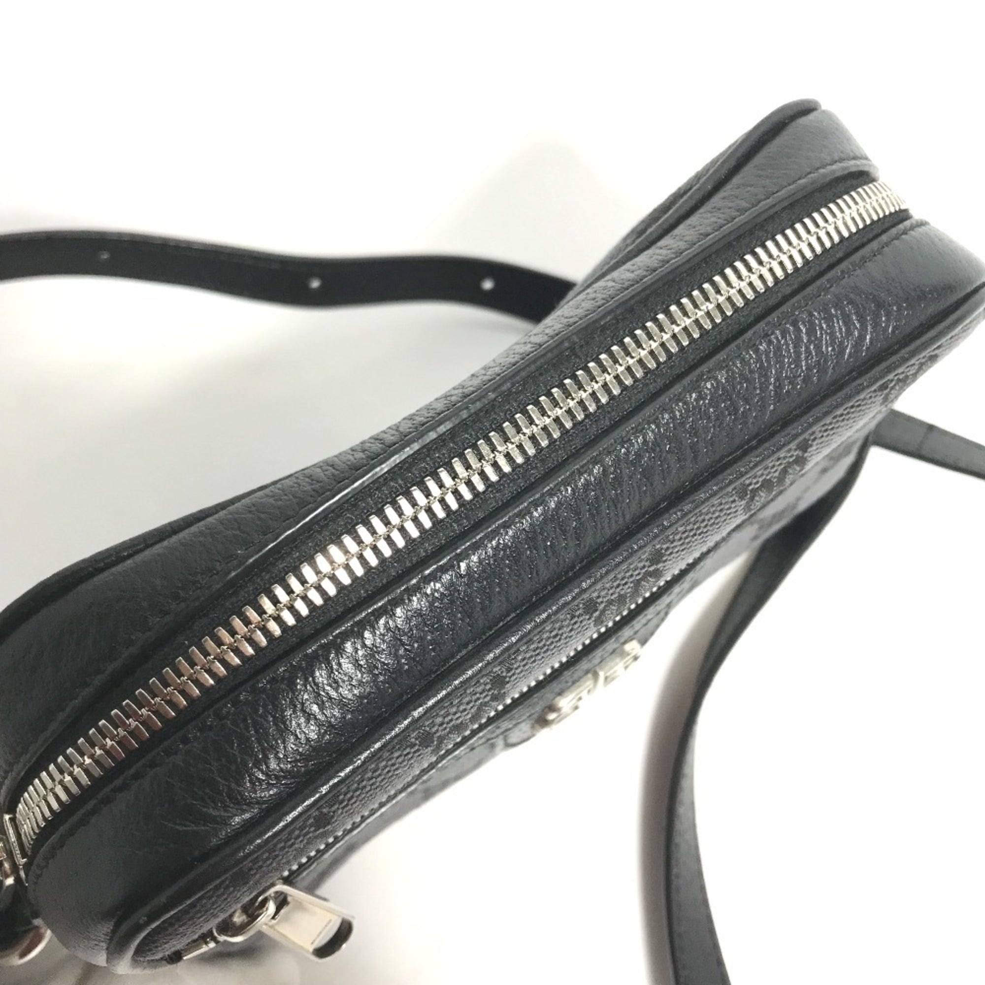 Gucci Black Canvas Leather Pochette Shoulder Bag (Pre-Owned)