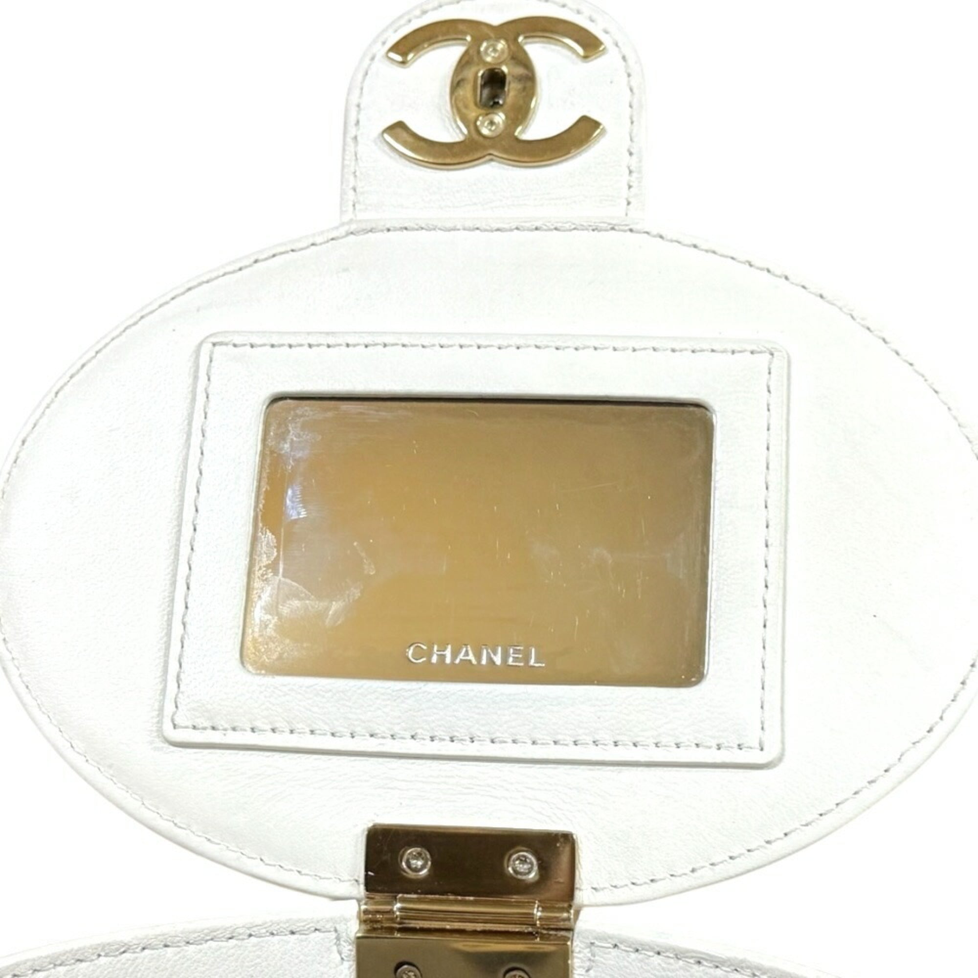 Chanel White Leather Shoulder Bag Vanity Bag (Pre-Owned)
