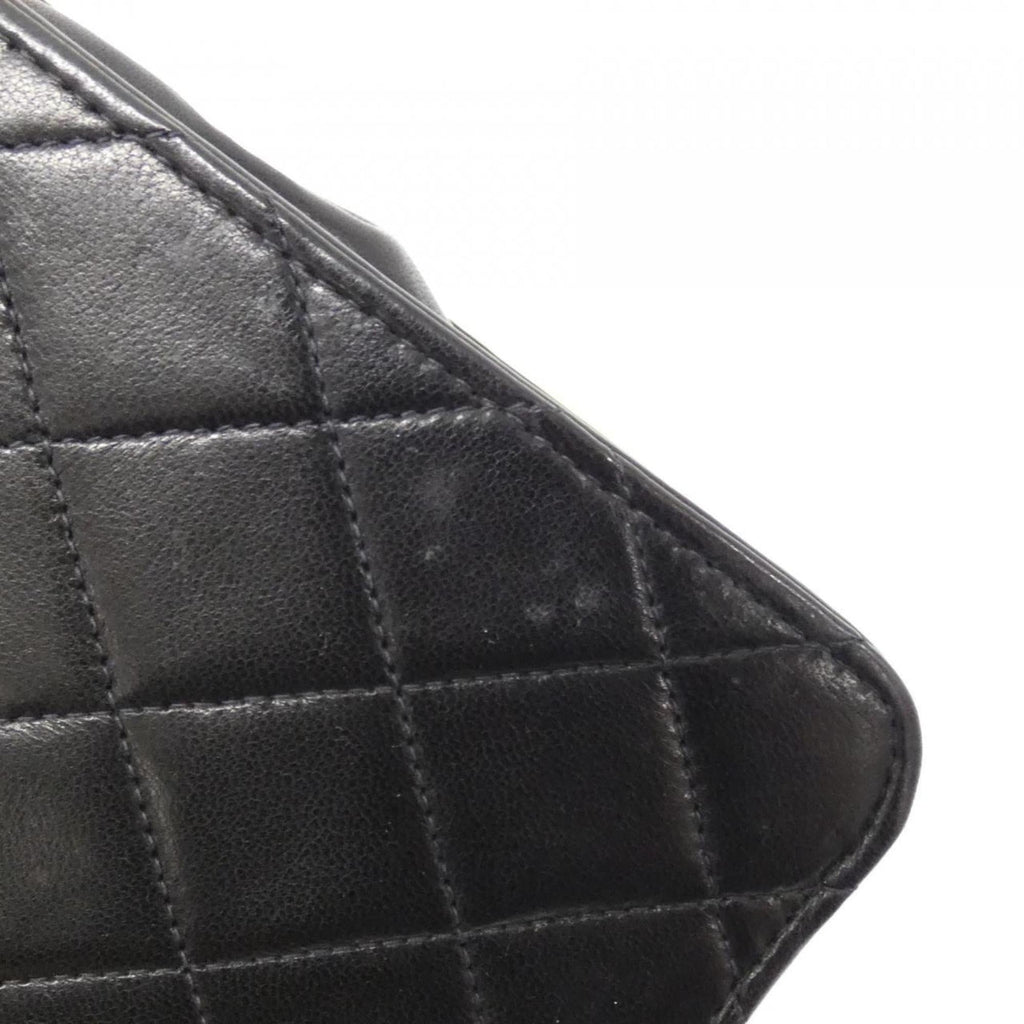 Chanel Black Leather Shoulder Bag (Pre-Owned)
