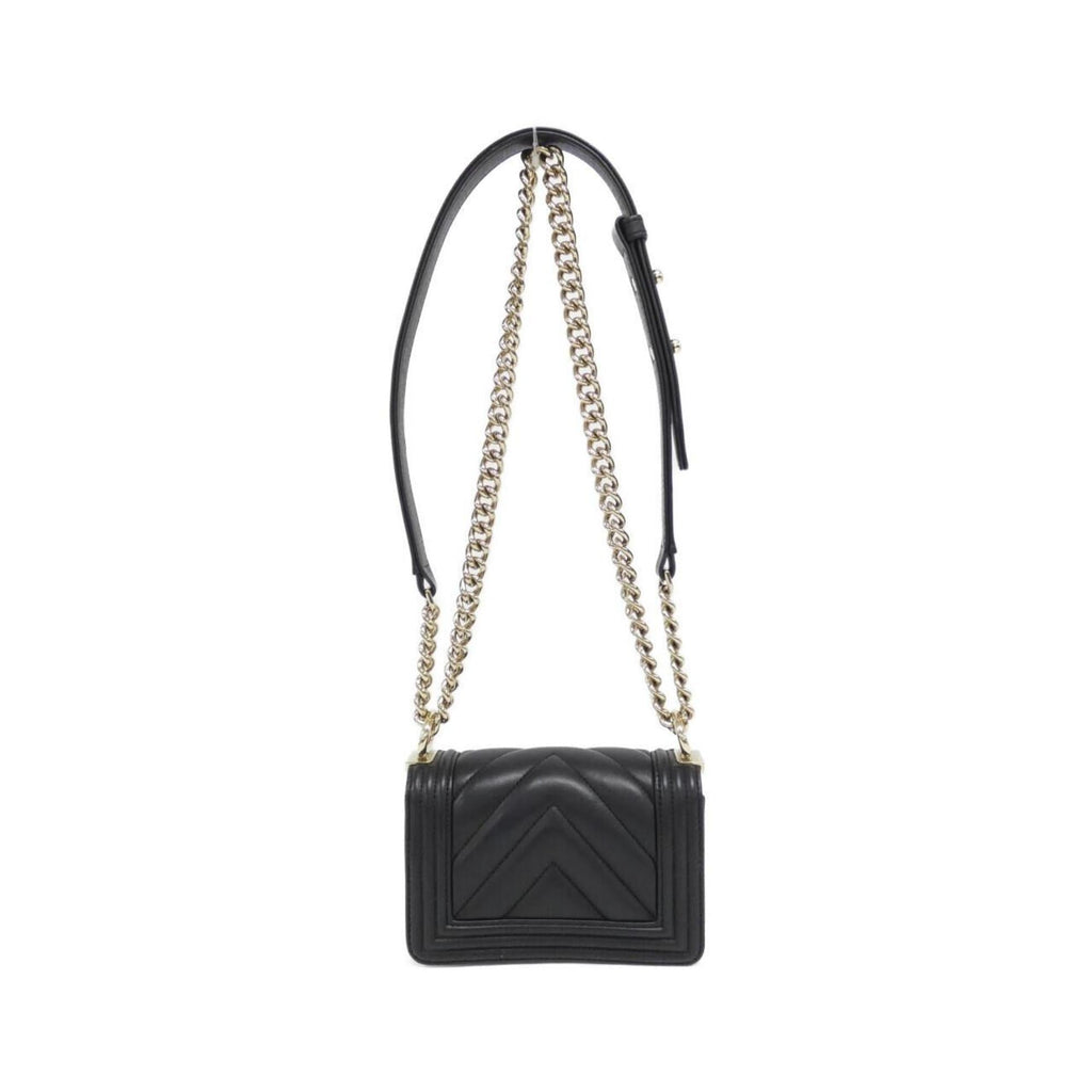 Chanel Black Leather Shoulder Bag (Pre-Owned)