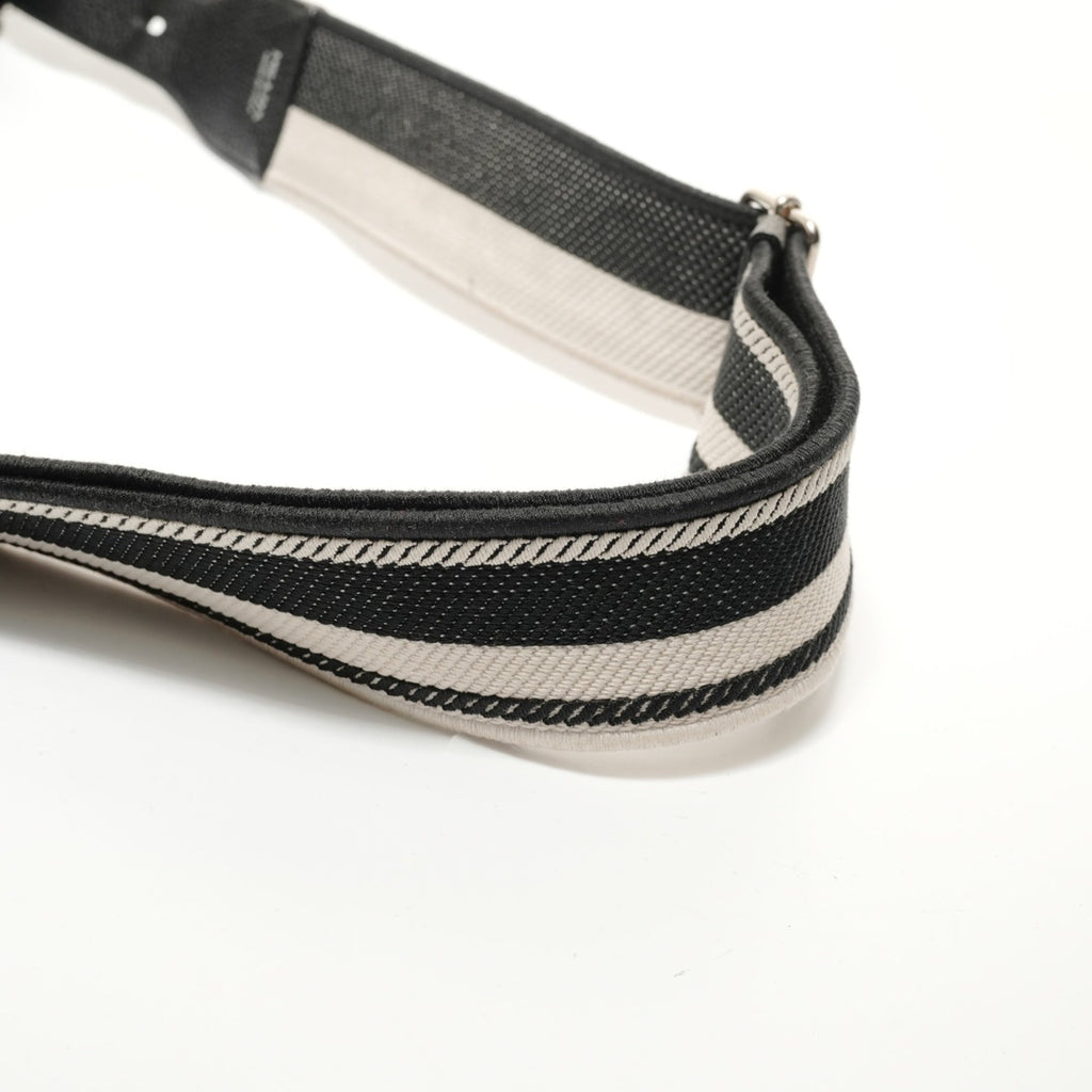 Prada Black Leather Shoulder Bag (Pre-Owned)