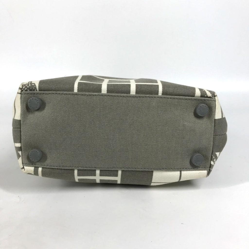 Chanel Gray Cloth Shoulder Bag (Pre-Owned)